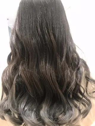 ロング カラー 齊藤 久恵のヘアスタイル