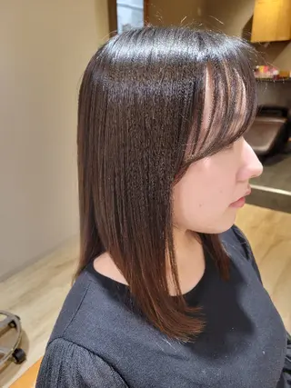 セミロング 安永 結菜のヘアスタイル