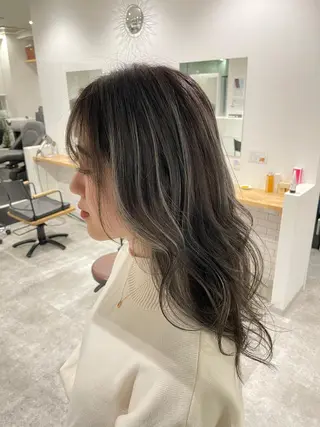 セミロング ヨシミ カズヤのヘアスタイル
