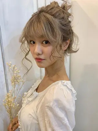 ヘアアレンジ KAORU オリーブカラーのヘアスタイル
