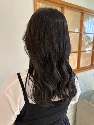 ロング カラー 大西 杏依のヘアスタイル