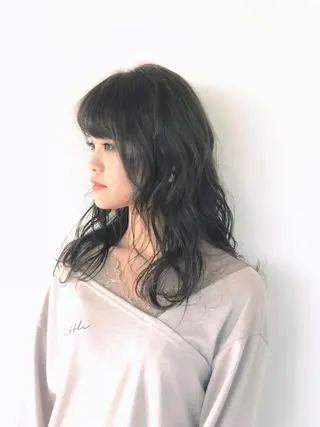 セミロング 能登谷 きよのヘアスタイル