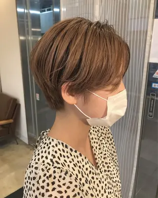 ショート 暖色カラー🍊 ボブ🌿顔周りcutのヘアスタイル