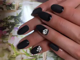 ネイル さゆりネイル&ビューティーサロン所属・古屋 早友里のネイルデザイン