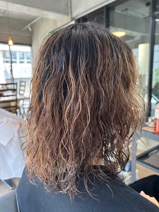パーマ 西岡 乙花のヘアスタイル