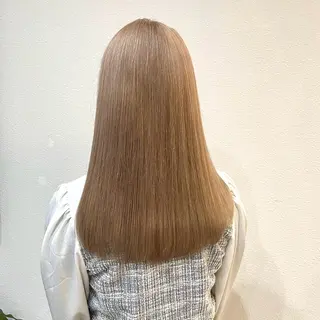 セミロング カラー ハイトーン/ウルフ/ レイヤー/Asukaのヘアスタイル