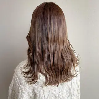 ミディアム カラー 切りっぱなしボブ/ 蒲生四丁目/伊藤瑠唯のヘアスタイル