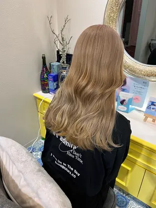 カラー G.O.A.T hair所属・Karen ✂︎GOAThairのヘアスタイル