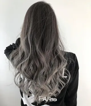 ロング カラー Ready所属・UEKAJI Noriのヘアスタイル