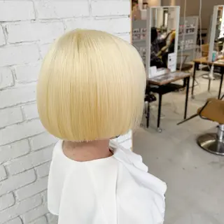 ショート カラー レイヤーブリーチ特化 ホワイト専門/岸のヘアスタイル