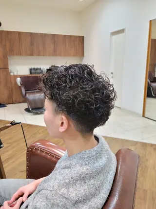 パーマ 中川 秀明のヘアスタイル