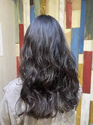 カラー 嶋村夏実🌼レイヤー 🌸白髪ぼかしのヘアスタイル