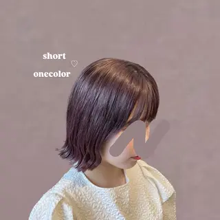 ショート カラー 小宮山 桃加のヘアスタイル