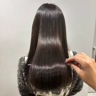 ロング カラー 松山 葵葉のヘアスタイル