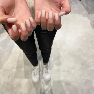 ネイル SHIORI 🤍のネイルデザイン