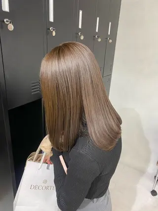 ミディアム 顔周りレイヤー /kokoro🦮のヘアスタイル