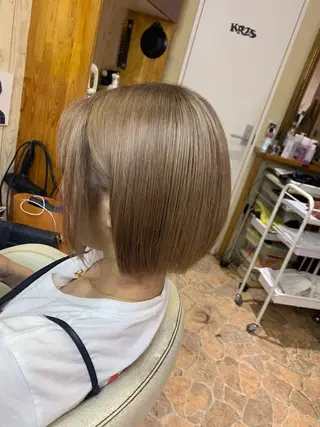 ショート カラー kr2s アメ村のヘアスタイル