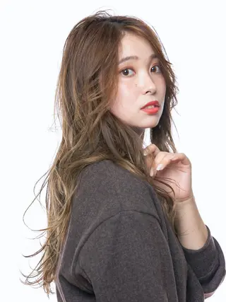 ロング カラー 大人レイヤー& 透明感カラー💄のヘアスタイル