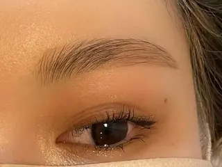 アイブロウ 太田 真由のマツエク・マツパデザイン