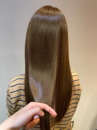 ロング よしだ しおりのヘアスタイル