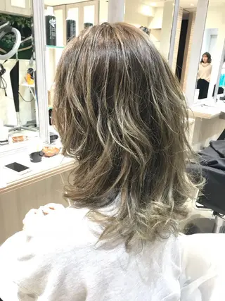カラー 松山 真也のヘアスタイル