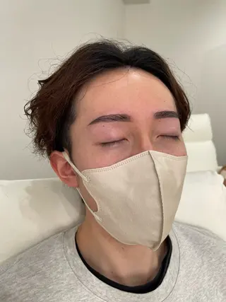 メンズ アイブロウ アイブロウサロン店長 🫧AMIの眉毛・アイブロウイメージ