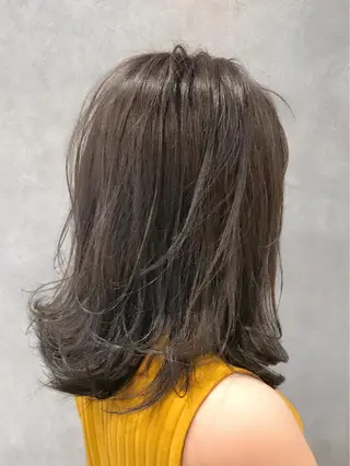 ミディアム ANDO HIKARIのヘアスタイル