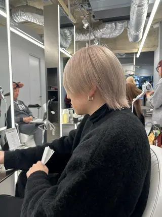 ショート カラー 最高級髪質改善 🦄ブリーチYUGOのヘアスタイル