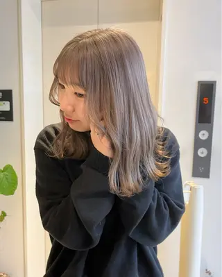 セミロング カラー kawai rihoのヘアスタイル