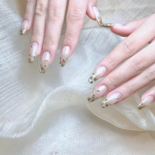 ネイル RAFFINE 月🦋🩵のネイルデザイン