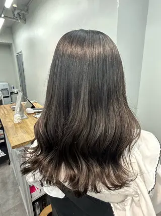 セミロング 池袋🫧mio🫧 透明感ワンカラー🫧のヘアスタイル