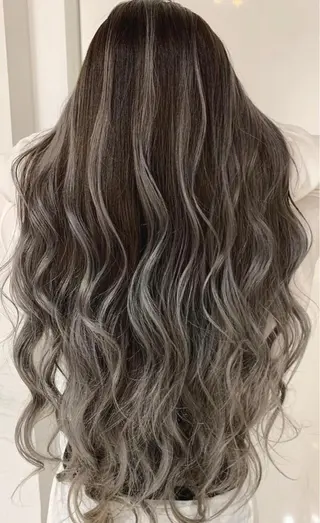 ロング カラー Seventh Sense所属・Seventh Senseのヘアスタイル