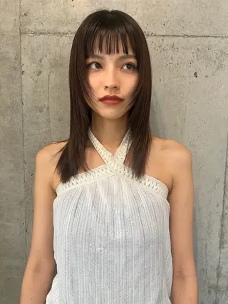 セミロング レイヤーカット\ウル フ　chinatsuのヘアスタイル