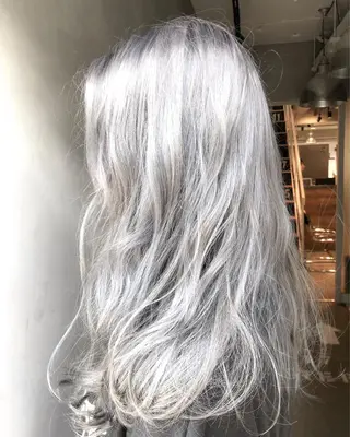 ロング みつゆ 表参道/原宿のヘアスタイル