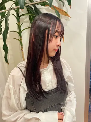 ロング カラー リカ/ハイトーン ・オリーブ🍀のヘアスタイル