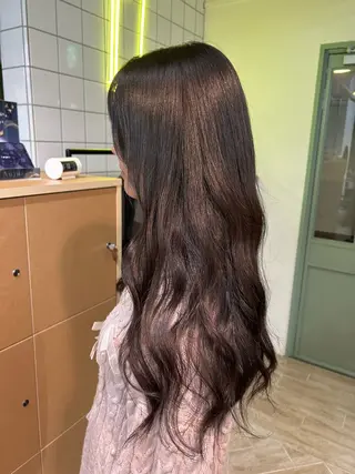 ロング カラー ベージュ/ダブルカラ ー/新潟駅/青柳萌果のヘアスタイル