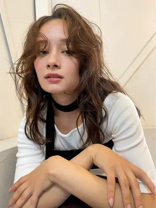 セミロング カラー 森貴裕/ベージュ/ パーマ/オリーブのヘアスタイル