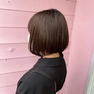 ショート カラー ☘️折戸結菜☘️ ハイトーンカラーのヘアスタイル