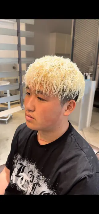 ショート カラー パーマ Noisyle 北堀江店所属・プードルパーマ職人 SHUNのヘアスタイル