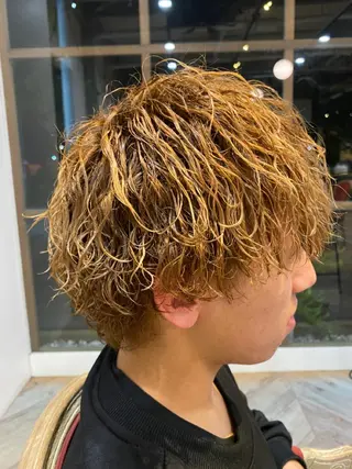 ミディアム パーマ メンズ 小島 健太郎のヘアスタイル