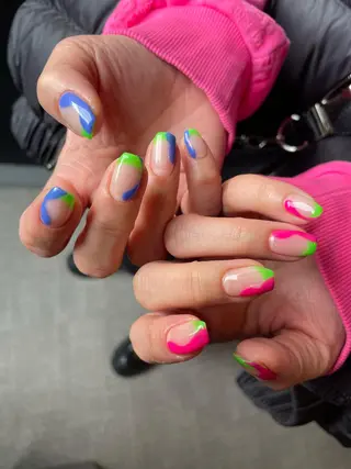 ロング カラー ヘアアレンジ キッズ ネイル マツエク・マツパ アイブロウ 福田 加奈のネイルデザイン