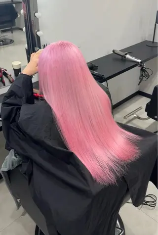 ロング レイヤー・ブリーチ kiyotoshiのヘアスタイル