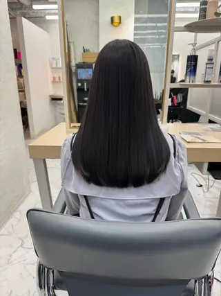 セミロング カラー 酒井 俊紀のヘアスタイル