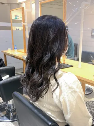 ロング カラー 鈴木 悠平のヘアスタイル