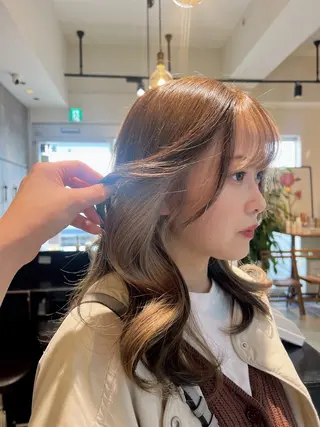 ミディアム カラー ヘアアレンジ 🎀ハイトーン・艶 カラー HANA🎀のヘアスタイル