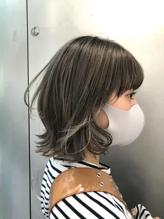 ミディアム miyu ハイトーン/レイヤーのヘアスタイル