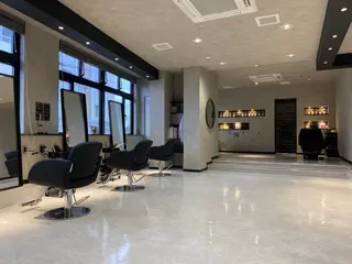 《.Xian》ホソミ /透明感カラー/艶髪のヘアスタイル