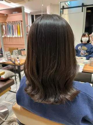 ミディアム u n aのヘアスタイル