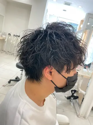 パーマ メンズ 伊佐 愛のヘアスタイル