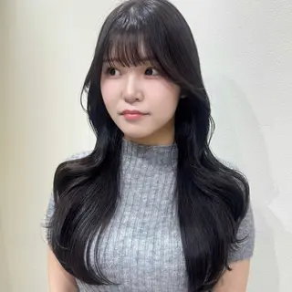 ロング カラー CHAINON CENTREのヘアスタイル